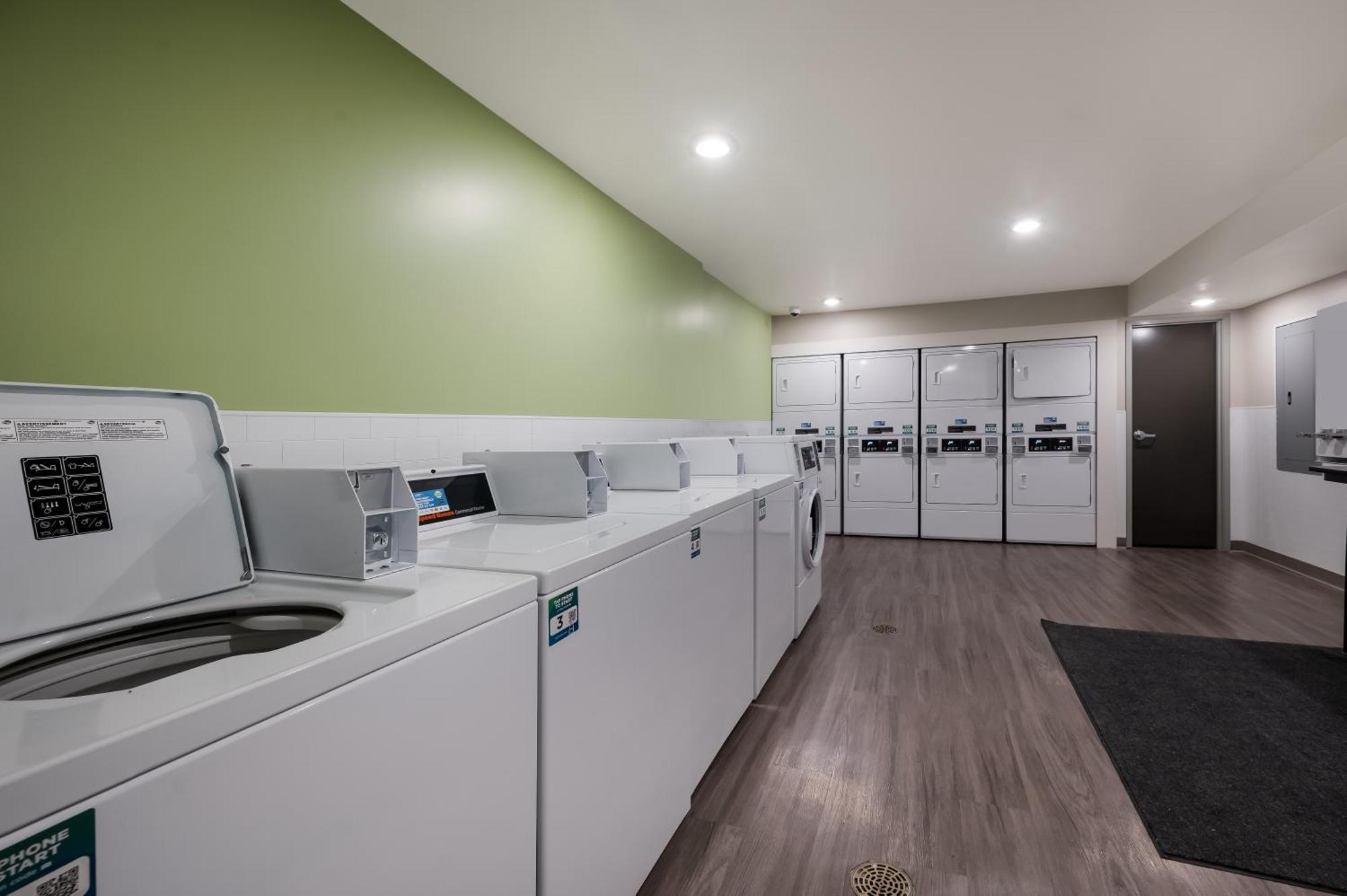 Woodspring Suites Charlotte Airport Zewnętrze zdjęcie